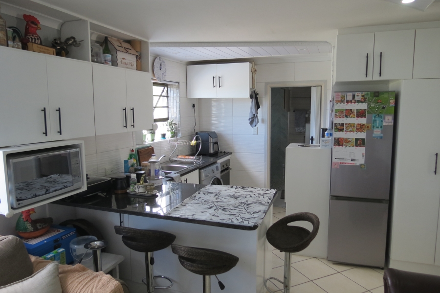 1 Bedroom Property for Sale in Hartenbos Central Western Cape